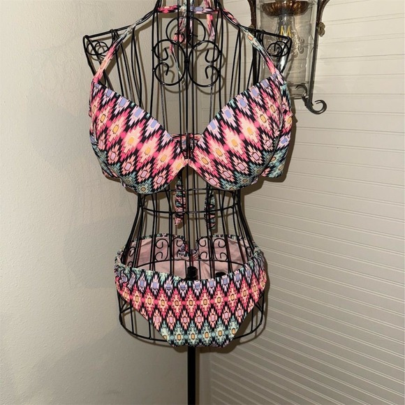 Victoria's Secret‎ Women's hipster XL bottom Ikat Foil Halter Bikini Set 36D top - Picture 1 of 10
